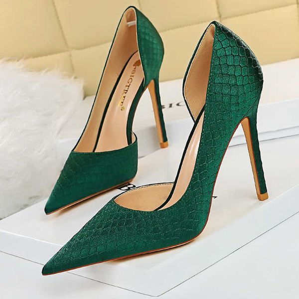 sandals bigtree shoes new snake pattern women pumps high heels party shoes stiletto heels wedding shoes large size female shoes j230222, Black
sandals bigtree shoes new snake pattern women pumps high heels party shoes stiletto heels wedding shoes large size female shoes j230222, Black