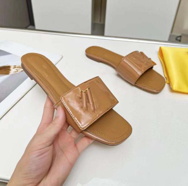 men women slippers designer rubber slides sandal flat blooms gold black white web fashion shoes beach flip flops flower box 35-42
men women slippers designer rubber slides sandal flat blooms gold black white web fashion shoes beach flip flops flower box 35-42