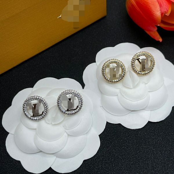women hoops earrings fashion womens big circle simple earring jewelry luxurys designer earrings letter v stud earring wholesale e-045, Silver
women hoops earrings fashion womens big circle simple earring jewelry luxurys designer earrings letter v stud earring wholesale e-045, Silver