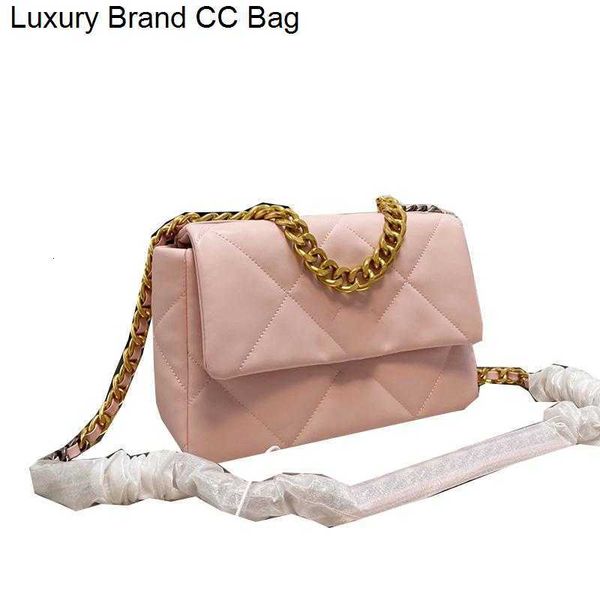 cc shoulder bags 2023 france 19 womens real lambskin bags designer single flap quilted matelasse outdoor bag sacoche street gold chain totes
cc shoulder bags 2023 france 19 womens real lambskin bags designer single flap quilted matelasse outdoor bag sacoche street gold chain totes
