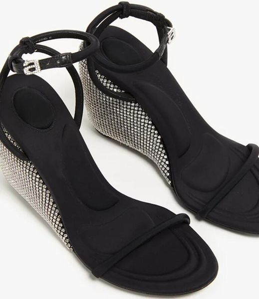 luxury designers party sandals women luxury dahlia wedged sandals crystal embellished black eu35-40 with box dresses wedding
luxury designers party sandals women luxury dahlia wedged sandals crystal embellished black eu35-40 with box dresses wedding