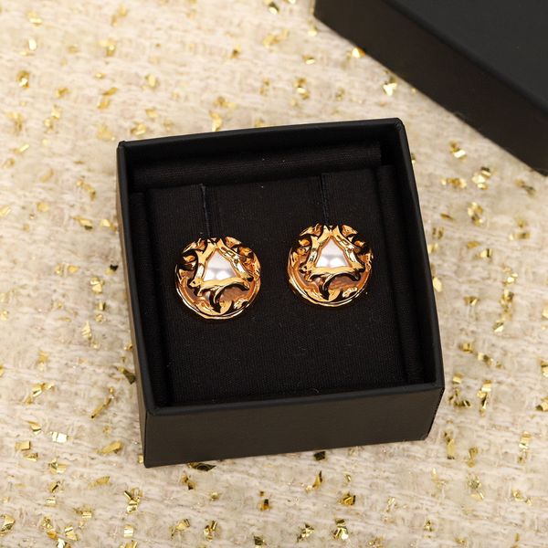 2023 luxury quality charm stud earring with nature shell beads in 18k gold plated have box stamp ps3348, Golden
2023 luxury quality charm stud earring with nature shell beads in 18k gold plated have box stamp ps3348, Golden
