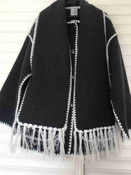 2023 have label women jacket coat toteme brand wool full sleeve gray scarf collar single breasted casual ti0s, Black;brown
2023 have label women jacket coat toteme brand wool full sleeve gray scarf collar single breasted casual ti0s, Black;brown