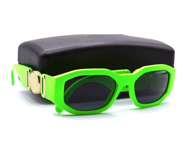luxury sunglasses polarized sunglasses for man woman designer goggle beach sun glasses retro small frame luxury design uv400 with box, White;black
luxury sunglasses polarized sunglasses for man woman designer goggle beach sun glasses retro small frame luxury design uv400 with box, White;black