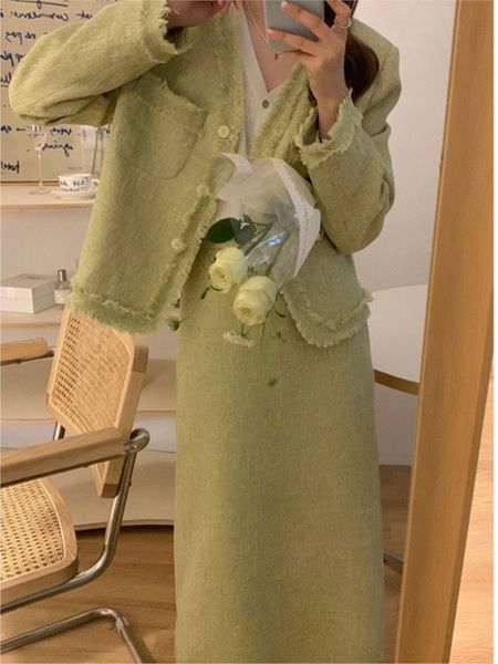 two piece dress spring green tweed set women skirt korean fashion long sleeve jacket midi suits vintage femme 2 s outfits 230222, White
two piece dress spring green tweed set women skirt korean fashion long sleeve jacket midi suits vintage femme 2 s outfits 230222, White
