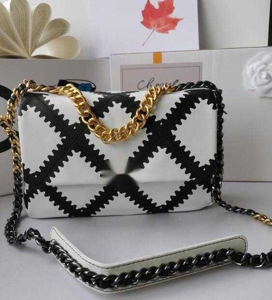 evening bags luxury brand design cc shoulder bags 1160 woman's letter plaid shoulder chain bag lambskin handbag vintage messenger bags
evening bags luxury brand design cc shoulder bags 1160 woman's letter plaid shoulder chain bag lambskin handbag vintage messenger bags