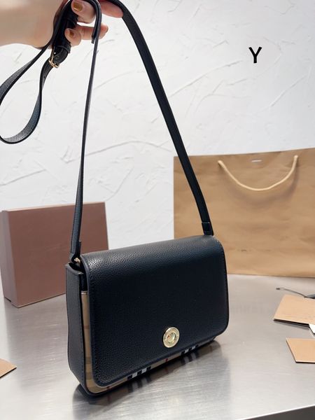 2023 b-brand 22*15cm women leather shoulder handbag new luxury designer crossbody bag womens messenger bags
2023 b-brand 22*15cm women leather shoulder handbag new luxury designer crossbody bag womens messenger bags