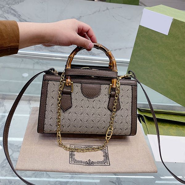 diana bamboo tote bags chain crossbody bag shopping handbag women handbags long leather starp classic letter prints multiple colors cowhide
diana bamboo tote bags chain crossbody bag shopping handbag women handbags long leather starp classic letter prints multiple colors cowhide