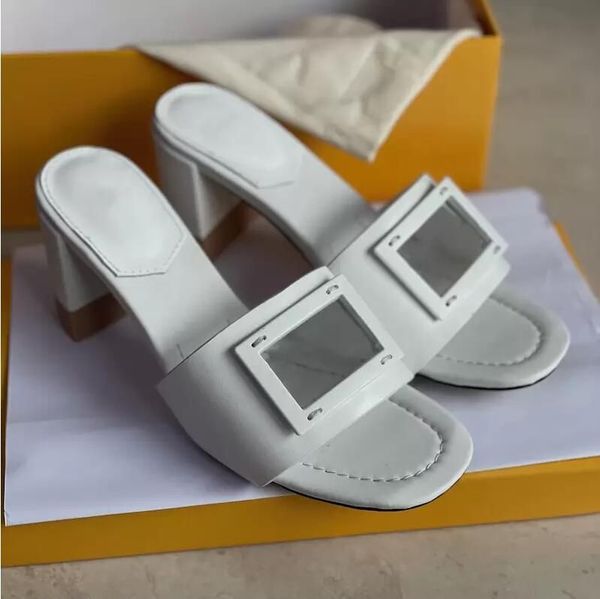 womens baguette sandals shoes fendyity slides luxurys fashion flats beach casual walking fashion flip flops hollow rubber slippers eu35-42
womens baguette sandals shoes fendyity slides luxurys fashion flats beach casual walking fashion flip flops hollow rubber slippers eu35-42