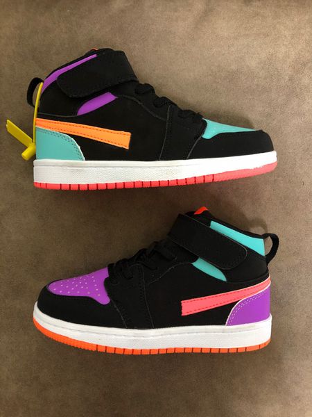 2023 brand name youth basketball shoes shops jumpman 1 1s mid kids candy black total orange outdoor running designer sneakers
2023 brand name youth basketball shoes shops jumpman 1 1s mid kids candy black total orange outdoor running designer sneakers