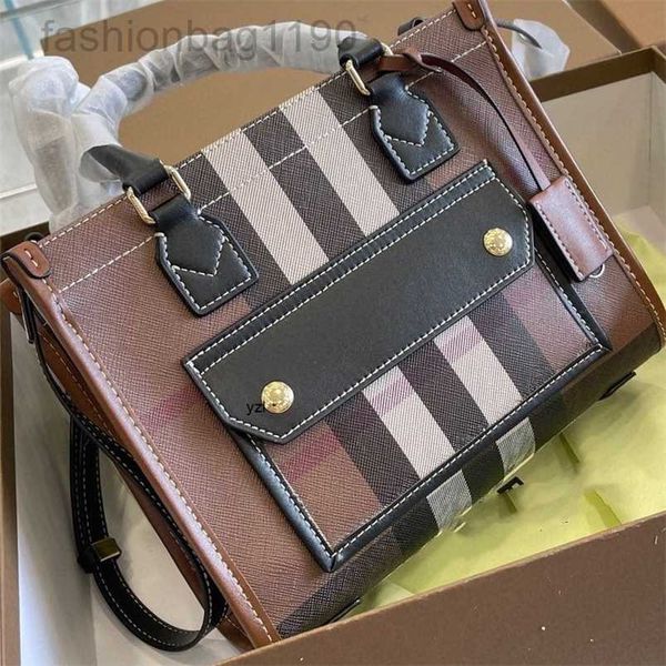 tote bags designer burbrerys 2023 latest portable new messenger versatile smiling face bag v9ip r4e7
tote bags designer burbrerys 2023 latest portable new messenger versatile smiling face bag v9ip r4e7
