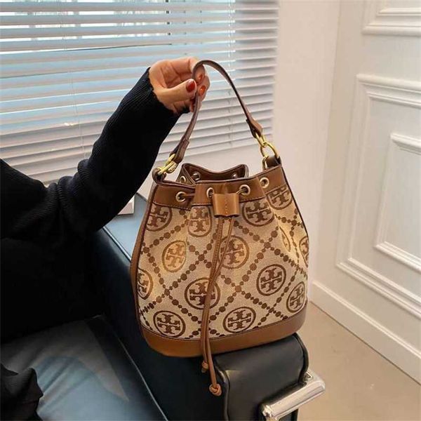 handbag retro hollowed-out old flower portable bucket for women high-end versatile one-shoulder cross-body
handbag retro hollowed-out old flower portable bucket for women high-end versatile one-shoulder cross-body