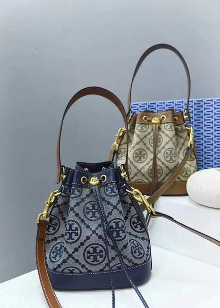 1pcs bags for women 49%off tote one shoulder portable bag messenger handbags female fashion
1pcs bags for women 49%off tote one shoulder portable bag messenger handbags female fashion