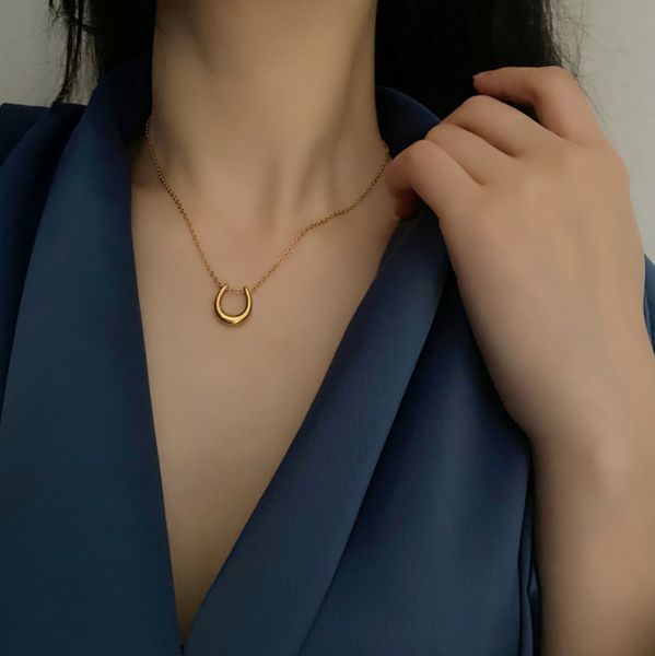 pendant necklaces niche design titanium steel u-shaped pendant geometric necklace simple fashion collarbone chain daily commuting collar fem, Silver
pendant necklaces niche design titanium steel u-shaped pendant geometric necklace simple fashion collarbone chain daily commuting collar fem, Silver