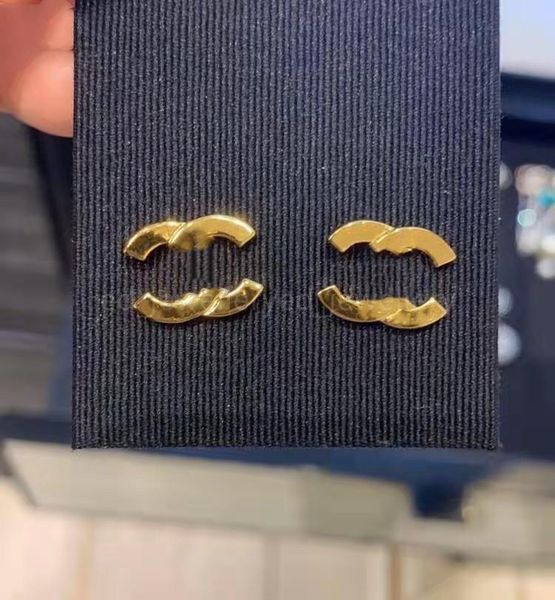 luxury brand designer high hoop quality gold letter earrings women's party wedding couple gift jewelry 925 silver, Golden;silver
luxury brand designer high hoop quality gold letter earrings women's party wedding couple gift jewelry 925 silver, Golden;silver