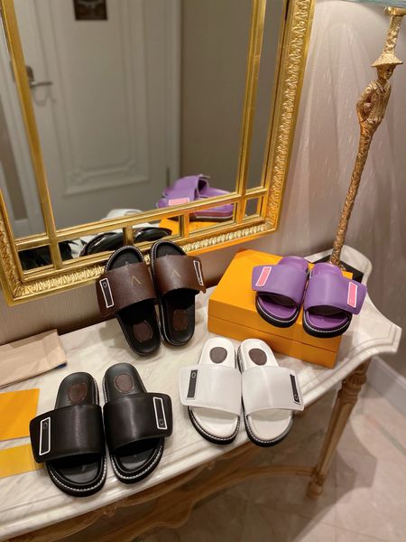2022 designer luxury sandals slippers slideswomen men pool pillow sunset comfort flat sandal summer fashion classical size 35-45, Black
2022 designer luxury sandals slippers slideswomen men pool pillow sunset comfort flat sandal summer fashion classical size 35-45, Black