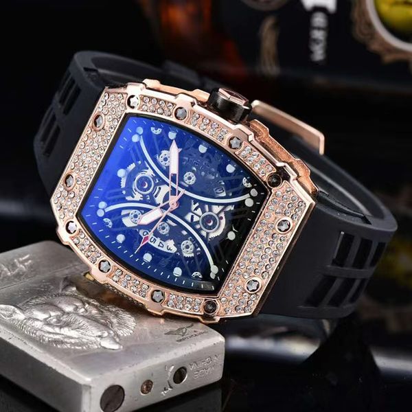 2023 new diamond wine cask european hollowed out ghost head quartz men's watch, Slivery;golden
2023 new diamond wine cask european hollowed out ghost head quartz men's watch, Slivery;golden