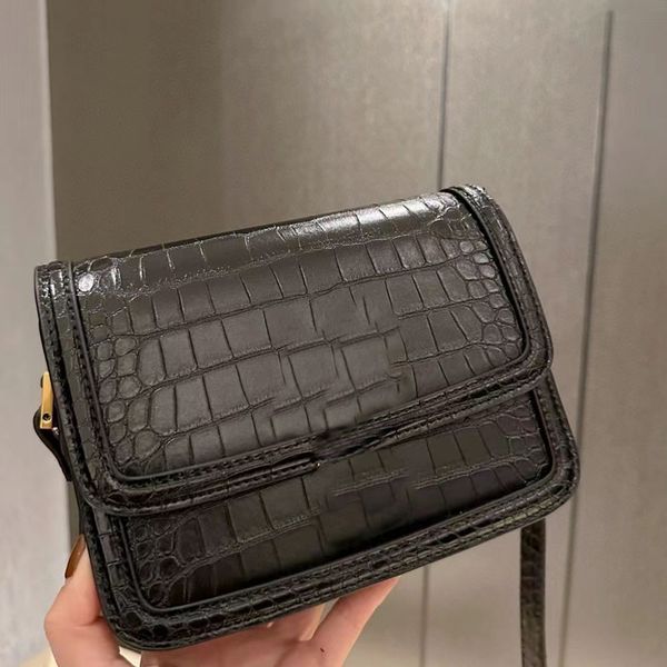 women designer bags fashion leather shoulder bags metal magnetic black lychee pattern messenger square handbags
women designer bags fashion leather shoulder bags metal magnetic black lychee pattern messenger square handbags