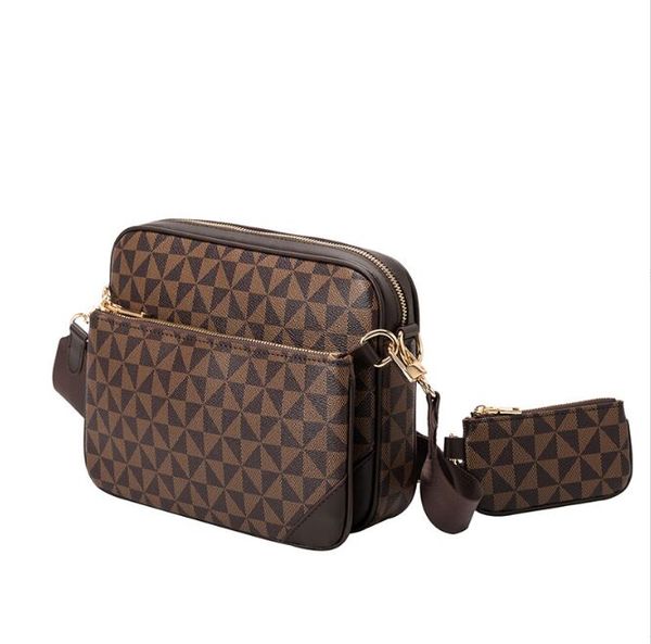 luxurys designers fashion crossbody bags casual man messenger vegan letter leather male handbags business sling women shoulder bag boys girl
luxurys designers fashion crossbody bags casual man messenger vegan letter leather male handbags business sling women shoulder bag boys girl