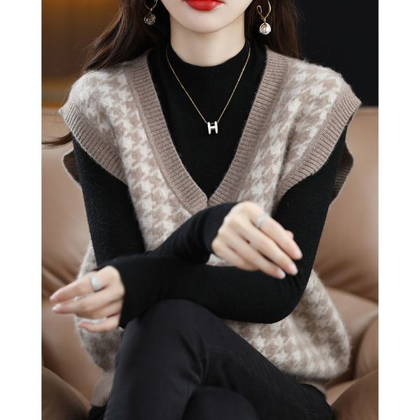 women's tanks camis warm autumn and winter pure wool vest vneck thousand bird check loose fold over fashionable outer sweater 230223, White
women's tanks camis warm autumn and winter pure wool vest vneck thousand bird check loose fold over fashionable outer sweater 230223, White