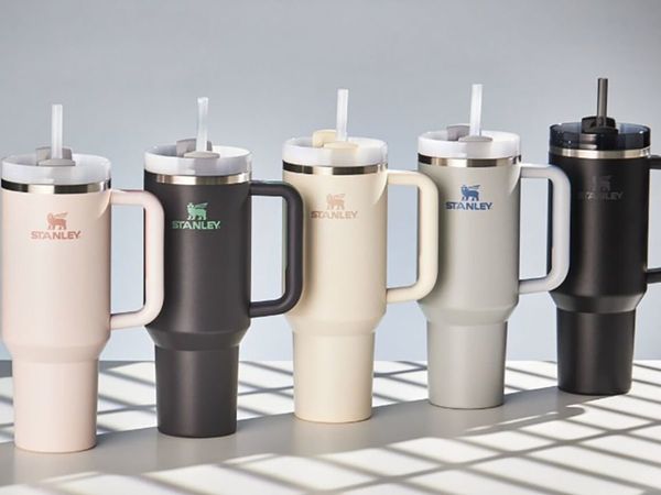 40oz stanley reusable tumbler with handle and straw stainless steel insulated travel mug tumbler insulated tumblers keep drinks cold
40oz stanley reusable tumbler with handle and straw stainless steel insulated travel mug tumbler insulated tumblers keep drinks cold