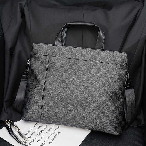 briefcases business leisure lattice briefcase korean fashion trend one shoulder men's bag lapbag 230223
briefcases business leisure lattice briefcase korean fashion trend one shoulder men's bag lapbag 230223