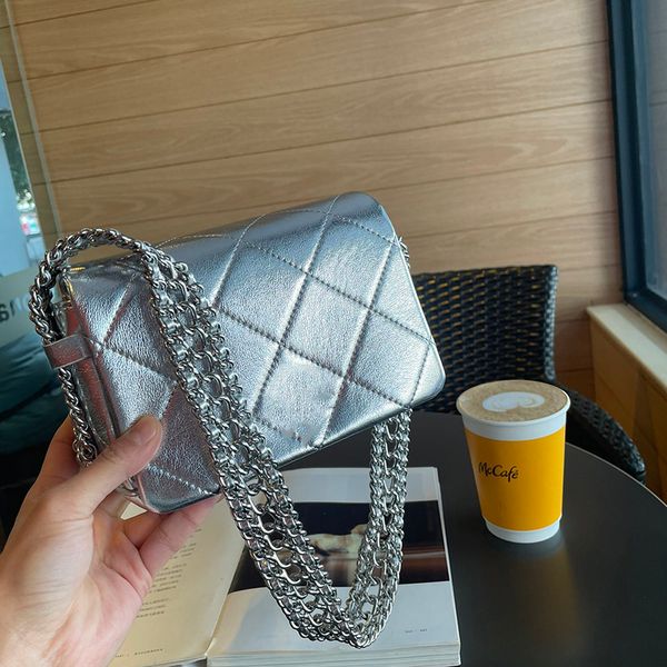 22p womens width chain shoulder quilted bags black silver metal hardware matlasse turn lock purse classic mini full flap pocket outdoor clut
22p womens width chain shoulder quilted bags black silver metal hardware matlasse turn lock purse classic mini full flap pocket outdoor clut