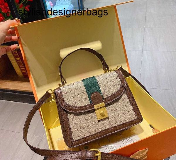 fashion blooms padlock bag chain crossbody shoulder bags women luxurys designer bag letter printing handbags 48/23
fashion blooms padlock bag chain crossbody shoulder bags women luxurys designer bag letter printing handbags 48/23