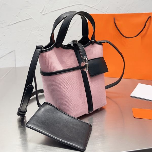 handbag shoulder bag crossbody bag designer bags handbags women new luxurys designers fashion classic lock
handbag shoulder bag crossbody bag designer bags handbags women new luxurys designers fashion classic lock