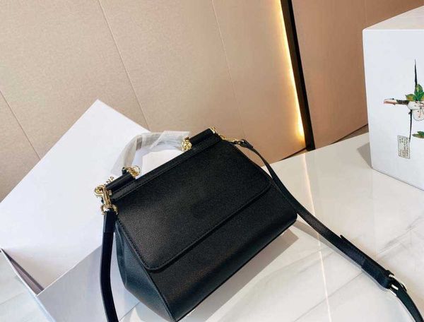 evening bags designer bags women's pouch for autumnwinter new standard leather palm sack courier shoulder bag big capacity small square
evening bags designer bags women's pouch for autumnwinter new standard leather palm sack courier shoulder bag big capacity small square