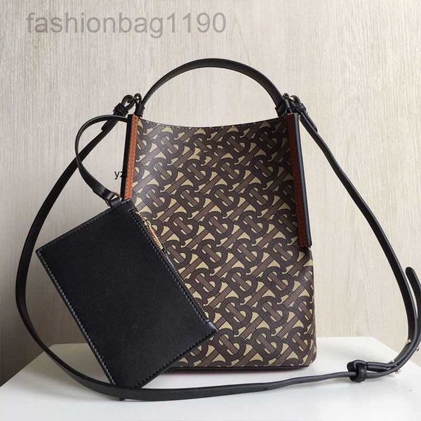 bucket designers handbags burbrerys printed new bag tote leisure tote single shoulder messenger women's handba o8el
bucket designers handbags burbrerys printed new bag tote leisure tote single shoulder messenger women's handba o8el