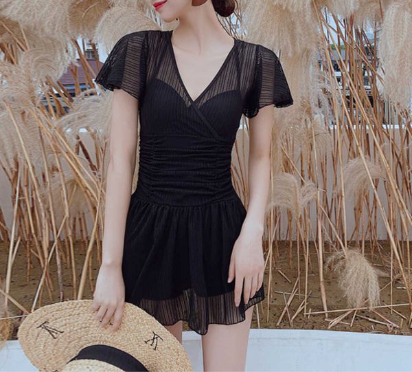 swimsuit girls 2023 new lace gathered short-sleeved slimming one-piece, White;black
swimsuit girls 2023 new lace gathered short-sleeved slimming one-piece, White;black