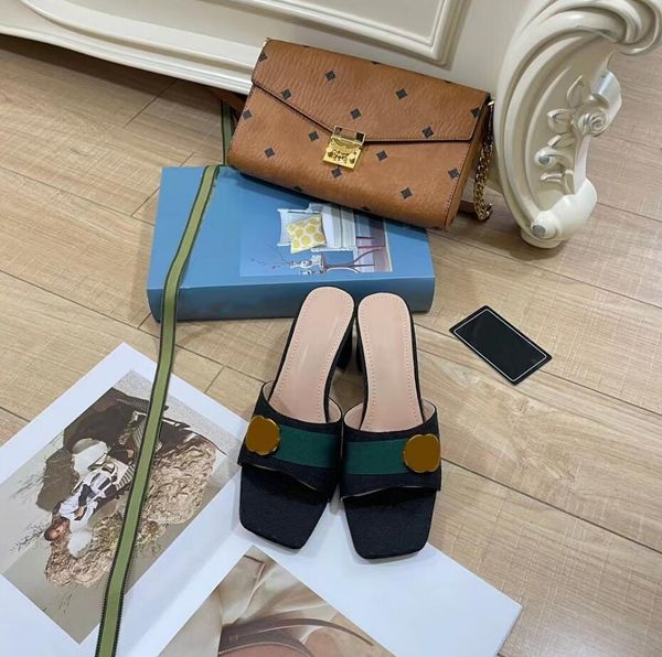 designers new style chunky heels slipper classic printing womens fashion slipper double letter summer leisure sandbeach slipper flip-flops, Black
designers new style chunky heels slipper classic printing womens fashion slipper double letter summer leisure sandbeach slipper flip-flops, Black