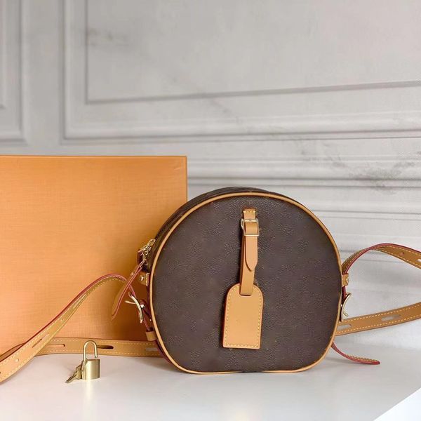 new fashion red beans with the same bag 2023 new bag women's messenger bag small round bag leather presbyopia round cake bag
new fashion red beans with the same bag 2023 new bag women's messenger bag small round bag leather presbyopia round cake bag