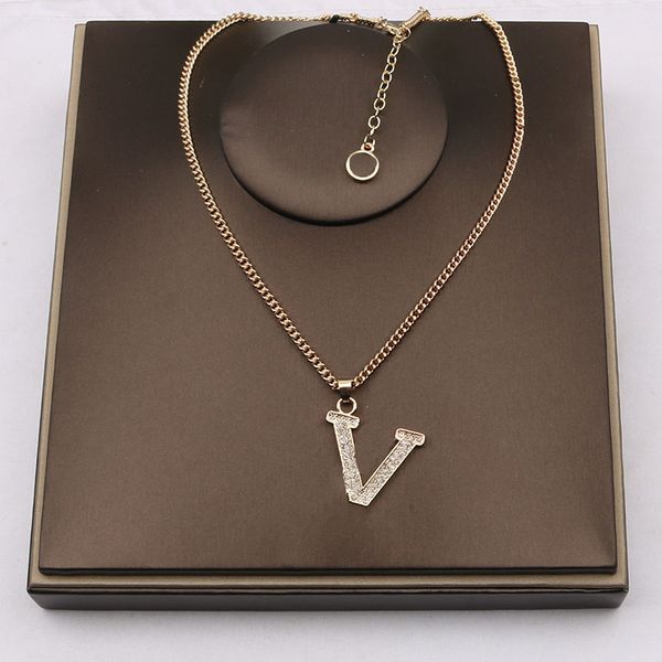 luxury designer necklace choker chain crystal gold plated silver plated stainless steel letter pendants fashion womens jewelry
luxury designer necklace choker chain crystal gold plated silver plated stainless steel letter pendants fashion womens jewelry