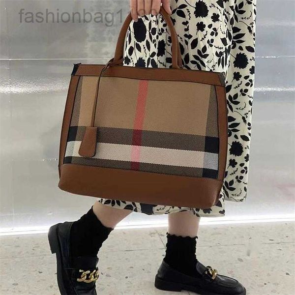 handbags designer burbrerys women new european american tote leisure 2023 lattice large capacity women's portable shoulde taa0
handbags designer burbrerys women new european american tote leisure 2023 lattice large capacity women's portable shoulde taa0