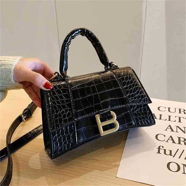 42% off handbag 2023 fashion women's bag leather quality handbag red hourglass crocodile pattern personalized lock shoulder messenger c
42% off handbag 2023 fashion women's bag leather quality handbag red hourglass crocodile pattern personalized lock shoulder messenger c