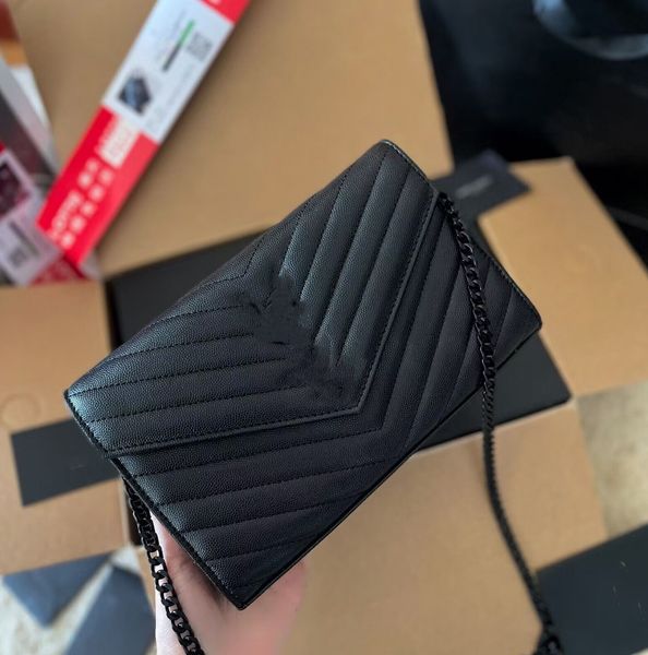 7a genuine leather handbag black chain shoulder bags wallet card bag women luxurys fashion designers bags female girl handbags one shoulder
7a genuine leather handbag black chain shoulder bags wallet card bag women luxurys fashion designers bags female girl handbags one shoulder