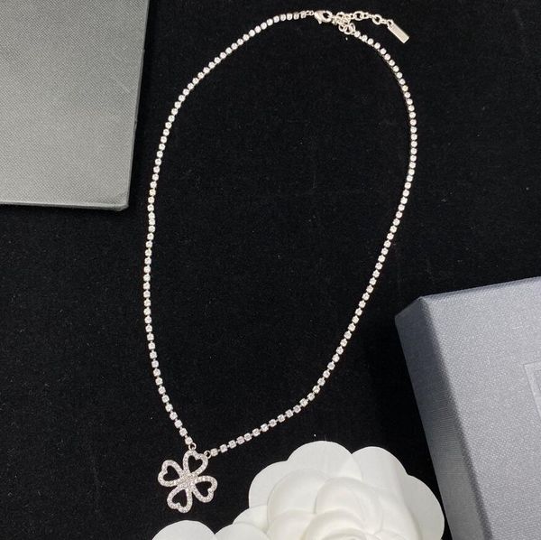silver rhinestone pendant necklace luxury designer statement necklaces crystal chain for women wedding anniversary birthday gift party jewel
silver rhinestone pendant necklace luxury designer statement necklaces crystal chain for women wedding anniversary birthday gift party jewel