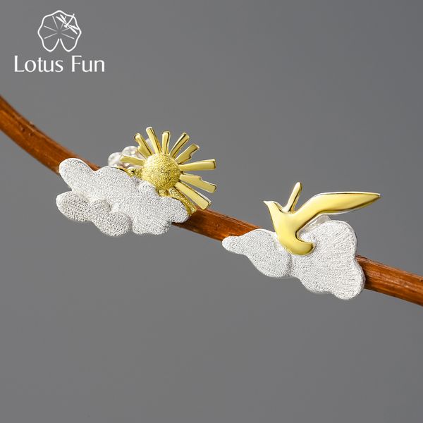 stud lotus fun the very sunrise moment bird asymmetrical small stud earrings for women original real 925 sterling silver fine jewelry 230223, Golden;silver
stud lotus fun the very sunrise moment bird asymmetrical small stud earrings for women original real 925 sterling silver fine jewelry 230223, Golden;silver