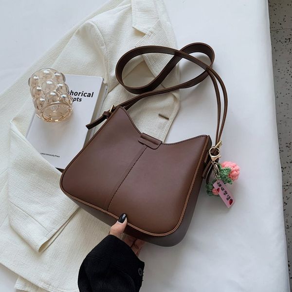 bags trending designer crossbody shoulder handbags women's trend hand bag vintage pu leather half moon for women232n
bags trending designer crossbody shoulder handbags women's trend hand bag vintage pu leather half moon for women232n