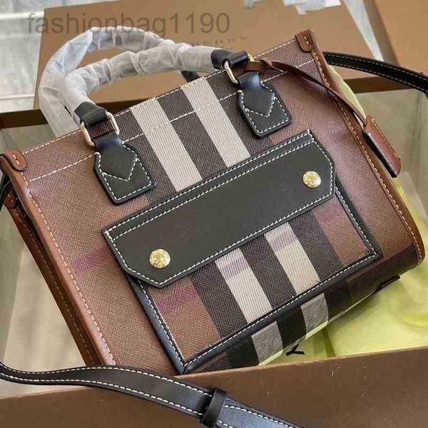 burbrery new latest tote 2023 designer fashion bags portable messenger versatile smiling face ba 522a
burbrery new latest tote 2023 designer fashion bags portable messenger versatile smiling face ba 522a