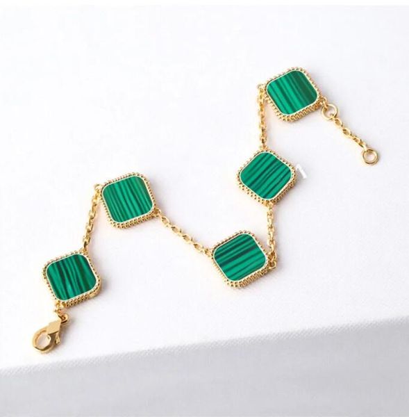 vans clover bracelet designer 18k gold love bracelet pendant sparkling crystal diamond party jewelry 2023, Golden;silver
vans clover bracelet designer 18k gold love bracelet pendant sparkling crystal diamond party jewelry 2023, Golden;silver