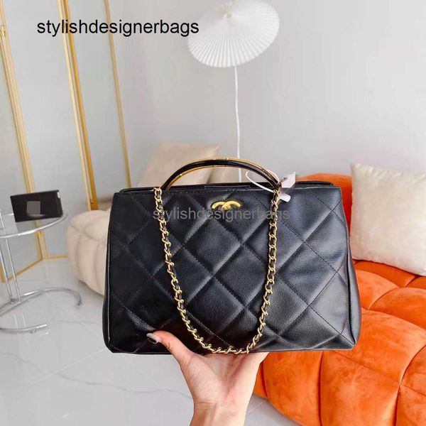 autumn/winter collection shoulder bag shopping bags black pu trim totebag chain purses handbags for women 32cmx21cmx10cm 48/23
autumn/winter collection shoulder bag shopping bags black pu trim totebag chain purses handbags for women 32cmx21cmx10cm 48/23
