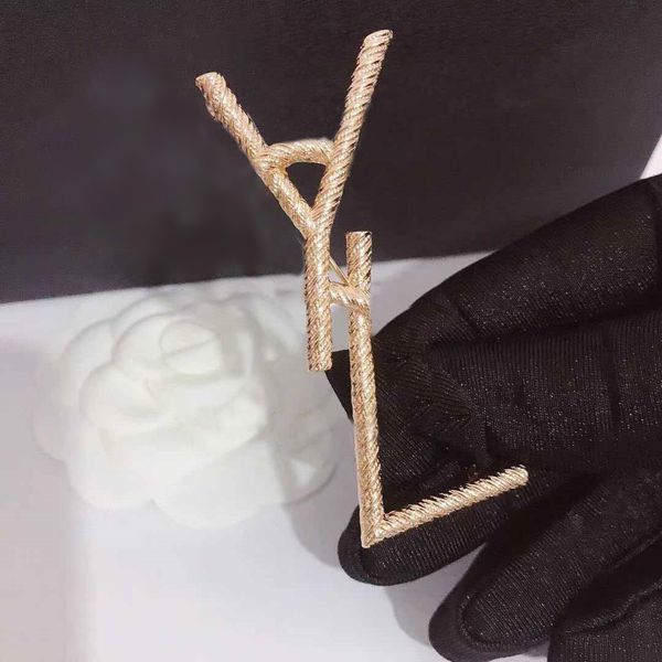 designer brooch for women mens silver broochs letters luxurys brooch brand pins gold attractive jewelry stainless steel brooch, Gray
designer brooch for women mens silver broochs letters luxurys brooch brand pins gold attractive jewelry stainless steel brooch, Gray