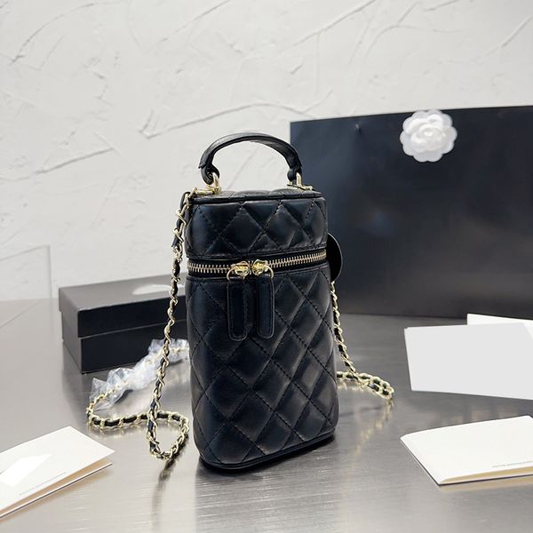 womens designer lambskin phone holder bags classic handle totes cosmetic case vanity with gold metal hardware matelasse chain crossbody shou
womens designer lambskin phone holder bags classic handle totes cosmetic case vanity with gold metal hardware matelasse chain crossbody shou