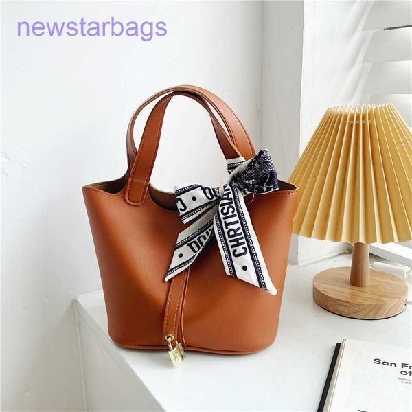 designer herme picotin lock bags for sale women's bag portable cabe basket fashion 2023 new versatile bucket silk scarf large capacity
designer herme picotin lock bags for sale women's bag portable cabe basket fashion 2023 new versatile bucket silk scarf large capacity