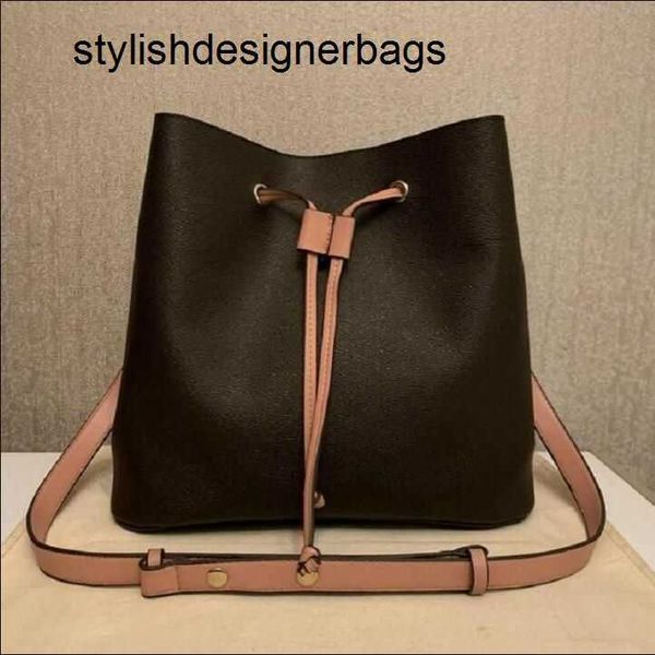 2022 straps shoulde bags luxurys women chain strap crossbody purse messenger bag totes 48/23
2022 straps shoulde bags luxurys women chain strap crossbody purse messenger bag totes 48/23