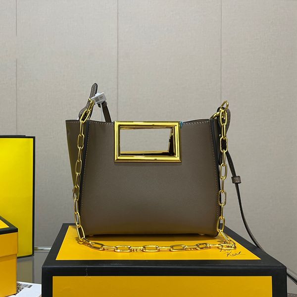 classic bags fashion women bags business tote handbag large capacity handbags business designer bag original quality shoulderbag geninue qua
classic bags fashion women bags business tote handbag large capacity handbags business designer bag original quality shoulderbag geninue qua