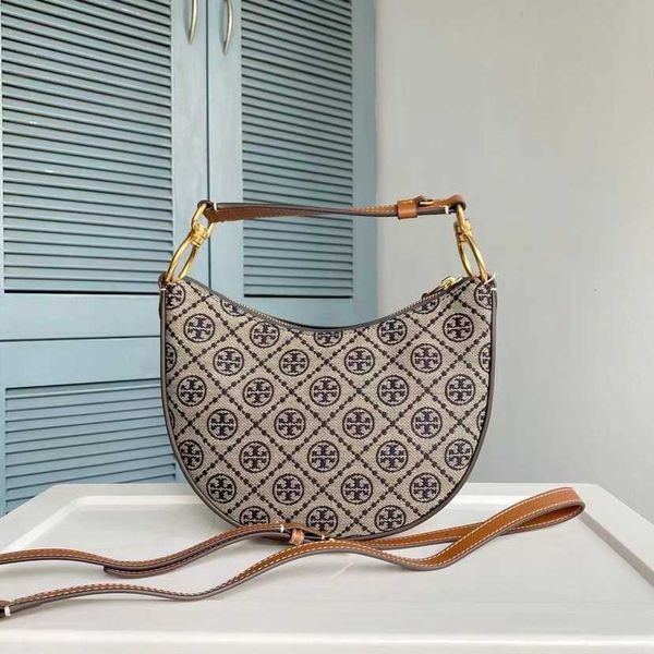 luxury women shoulder bags designer trendy women's single shoulder messenger bag messenger handbags 2023
luxury women shoulder bags designer trendy women's single shoulder messenger bag messenger handbags 2023